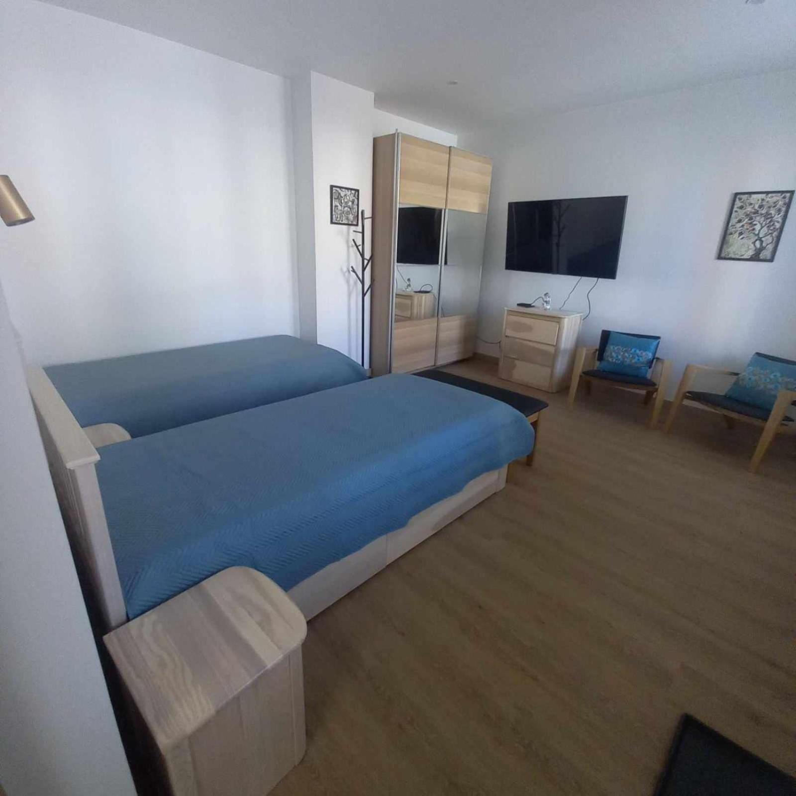 S Neries 19 Apartamentai Su Parkingu Siauliai  Exterior photo