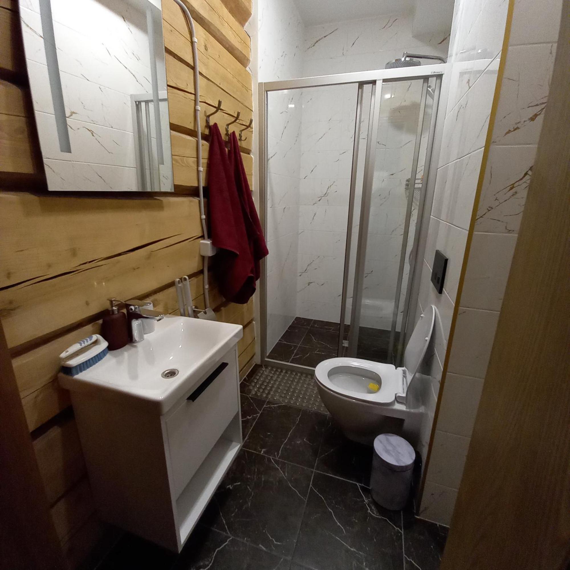 S Neries 19 Apartamentai Su Parkingu Siauliai  Room photo